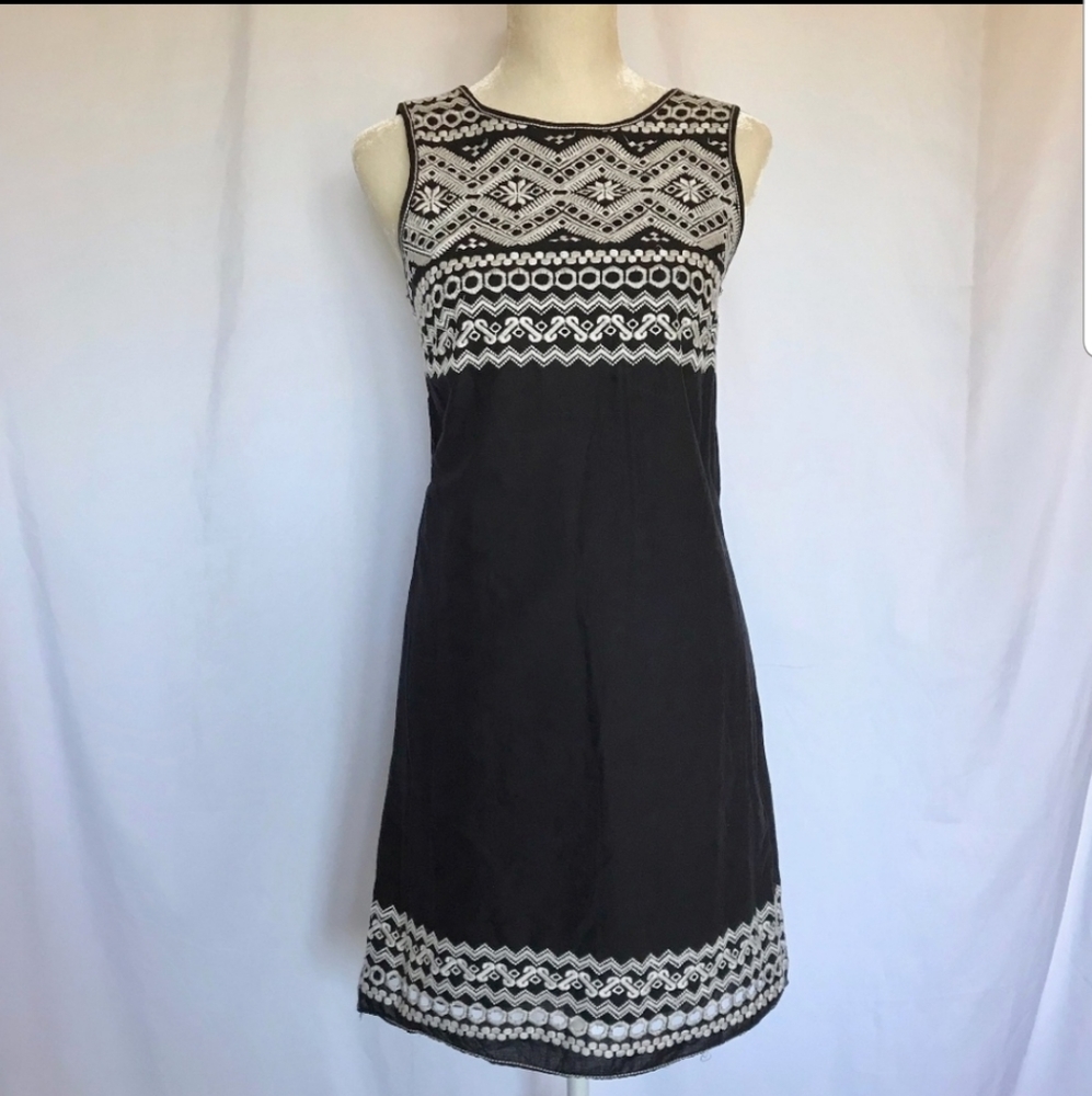 Max Studio Black Shift Dress w/ White Embroidery